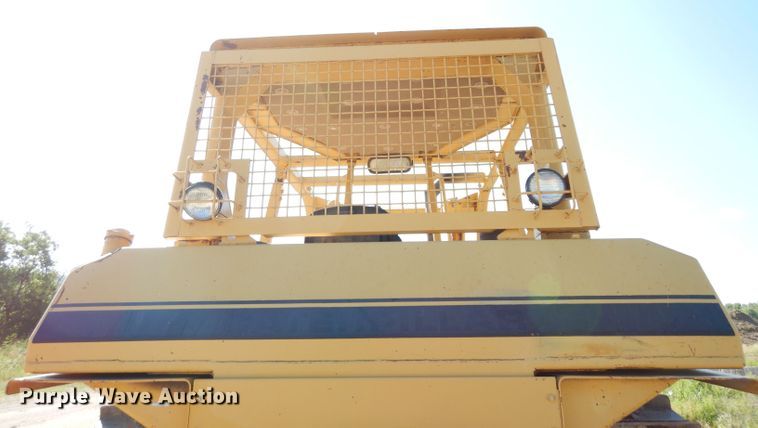 image for item DF4228 1990 Caterpillar D6H  dozer