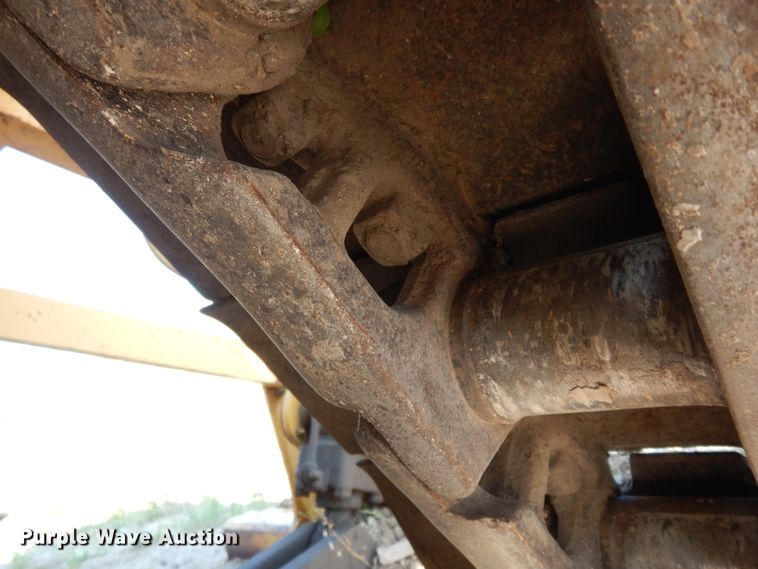 image for item DF4228 1990 Caterpillar D6H  dozer