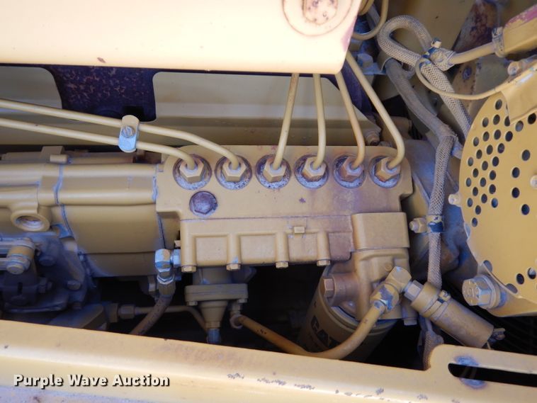 image for item DF4228 1990 Caterpillar D6H  dozer