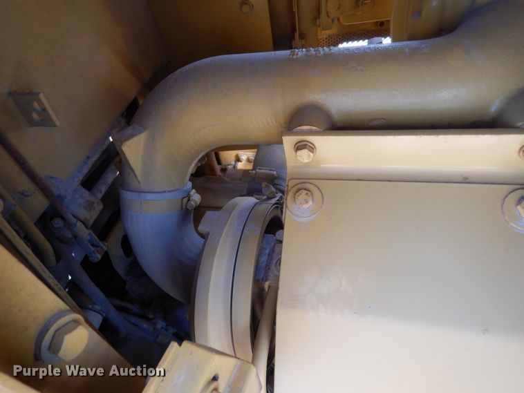 image for item DF4228 1990 Caterpillar D6H  dozer