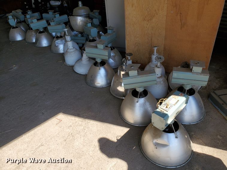 image for item DF7485 Gymnasium light fixtures