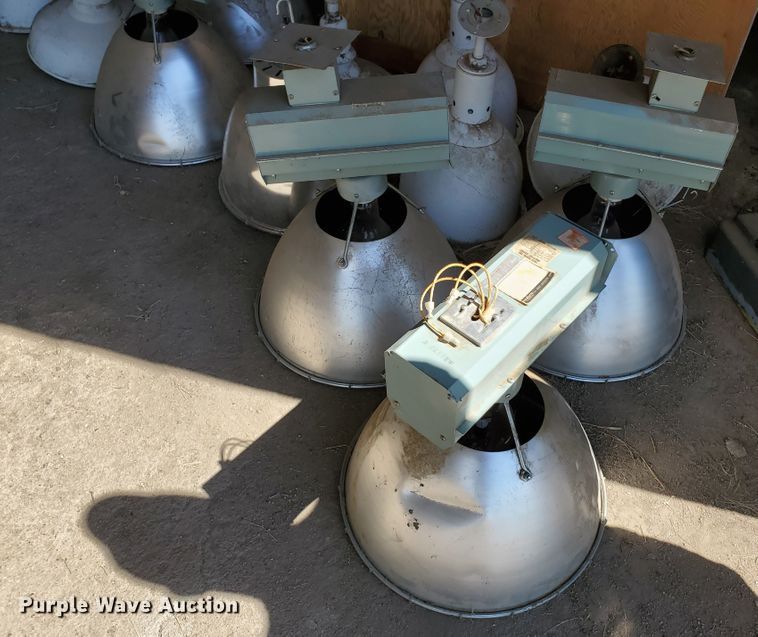 image for item DF7485 Gymnasium light fixtures