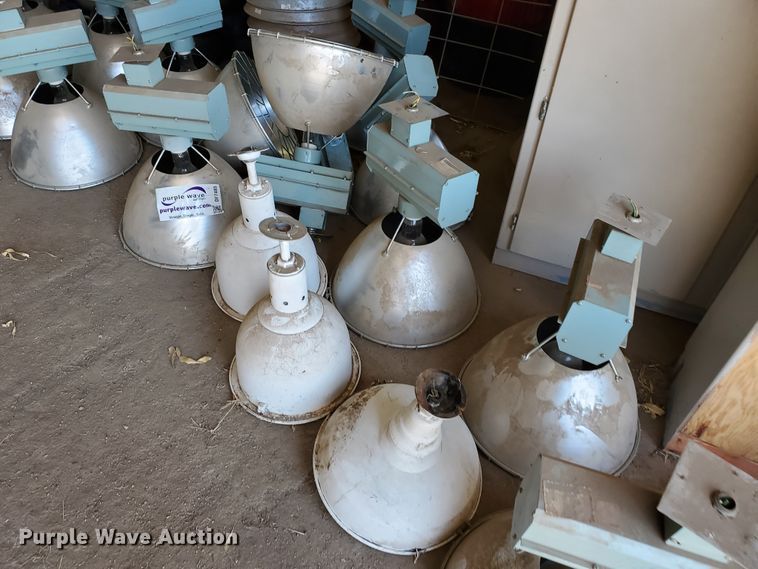 image for item DF7485 Gymnasium light fixtures