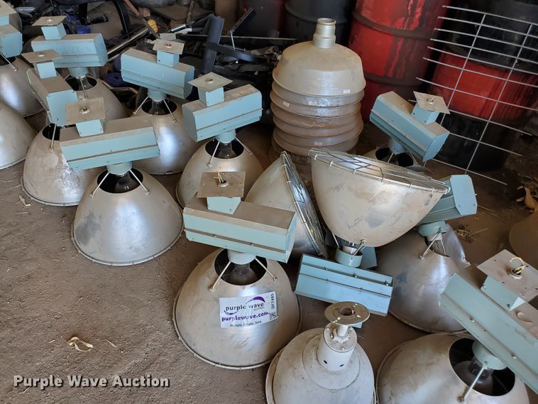 image for item DF7485 Gymnasium light fixtures