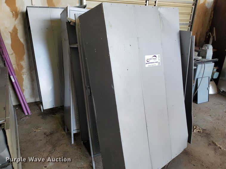 image for item DF7488 Metal lockers