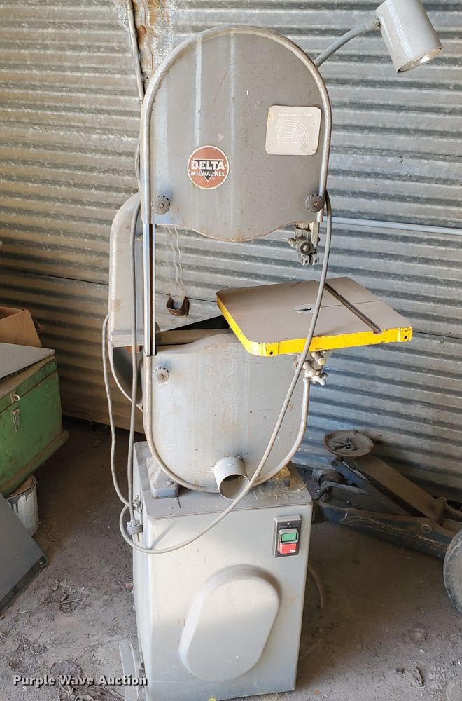 image for item DF7490 Delta Milwaukee bandsaw