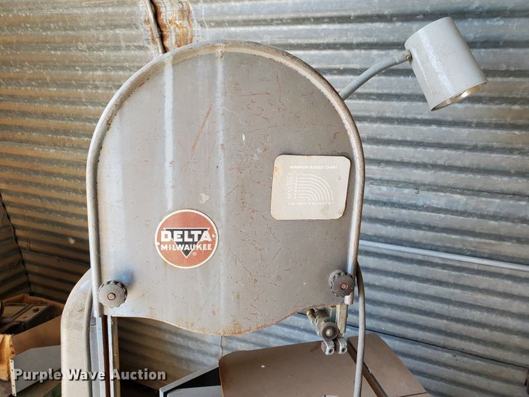 image for item DF7490 Delta Milwaukee bandsaw