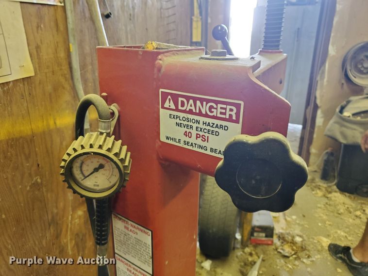 image for item DF7492 Coats RC-1 tire machine