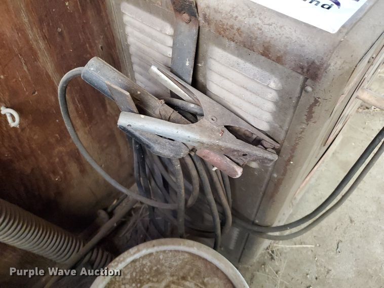 image for item DF7493 Hobart TLF-182 AC arc welder