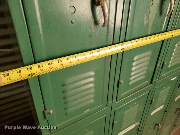 image for item DF7494 Metal lockers