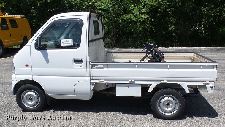 image for item DG1951 2002 Suzuki  mini truck