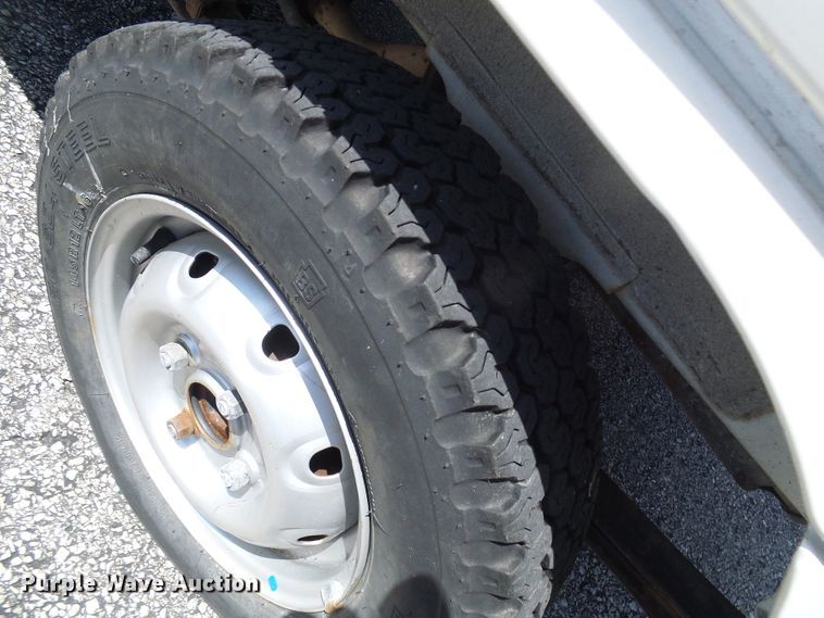 image for item DG1951 2002 Suzuki  mini truck