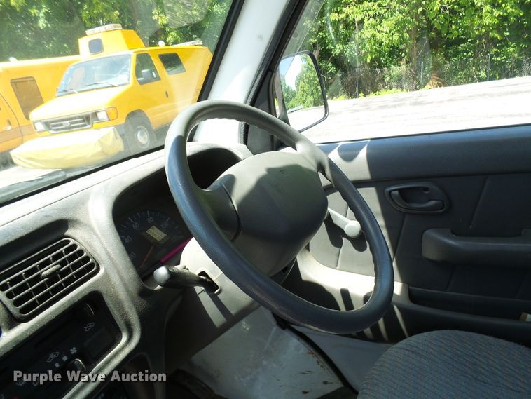 image for item DG1951 2002 Suzuki  mini truck