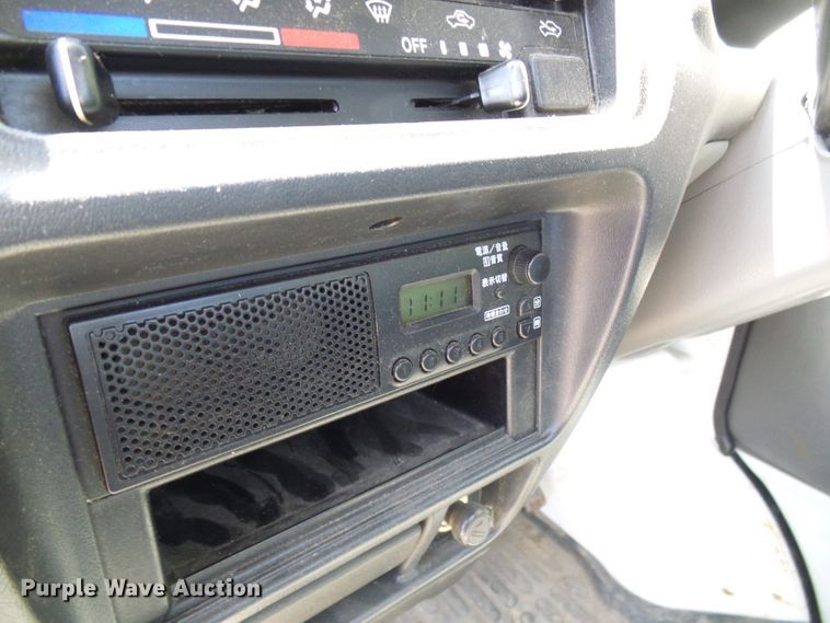 image for item DG1951 2002 Suzuki  mini truck