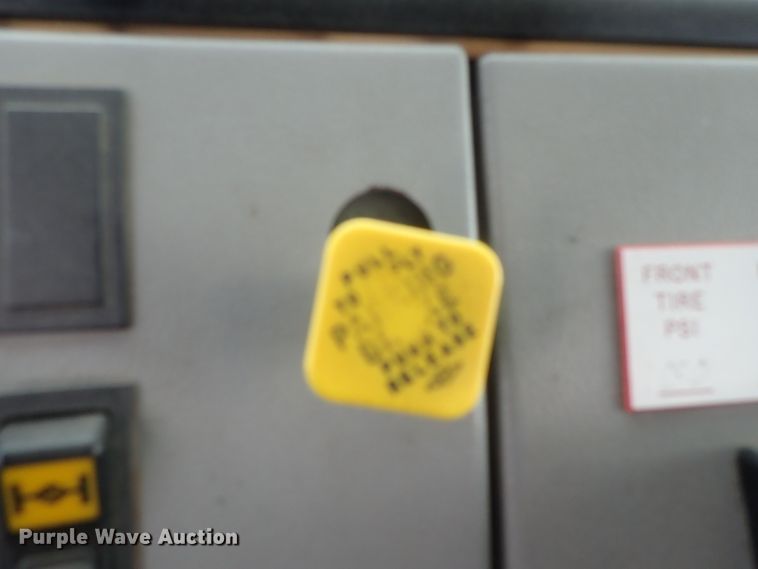 image for item DG2371 1996 Freightliner FL80 Pierce  fire truck