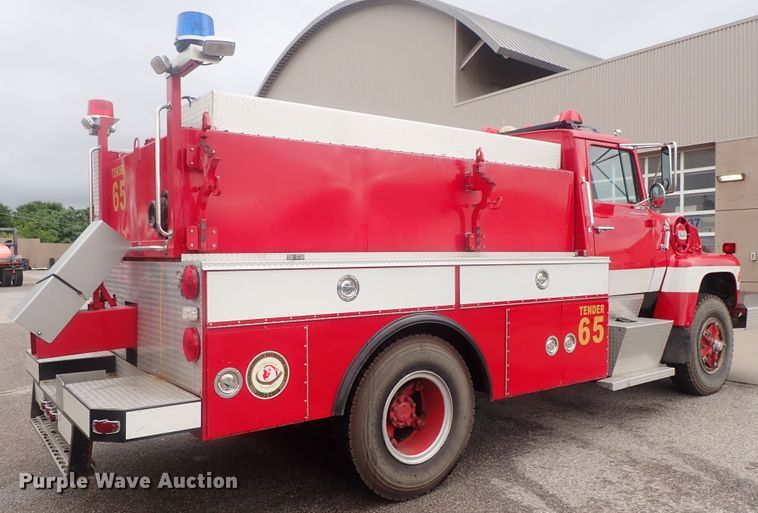 image for item DG2372 1978 Ford L8000  fire truck