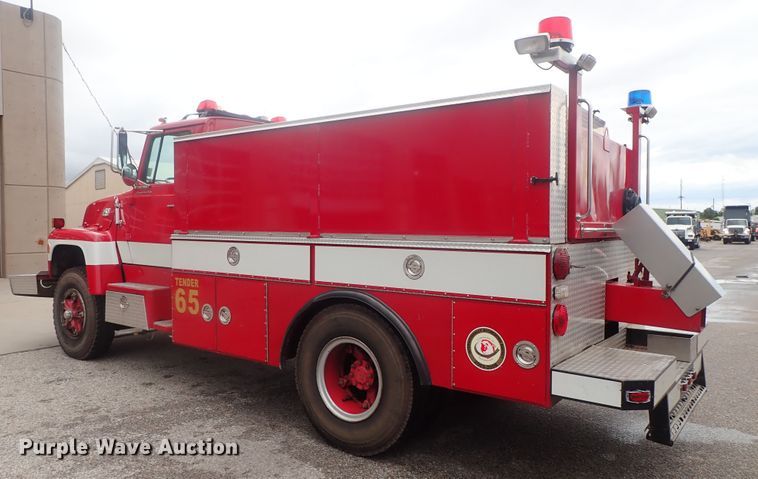 image for item DG2372 1978 Ford L8000  fire truck