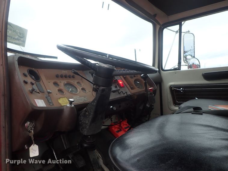 image for item DG2372 1978 Ford L8000  fire truck