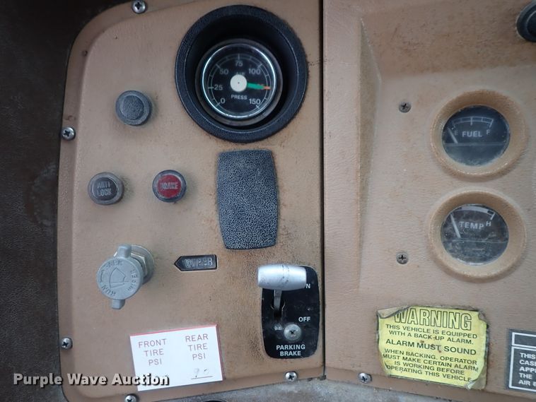 image for item DG2372 1978 Ford L8000  fire truck