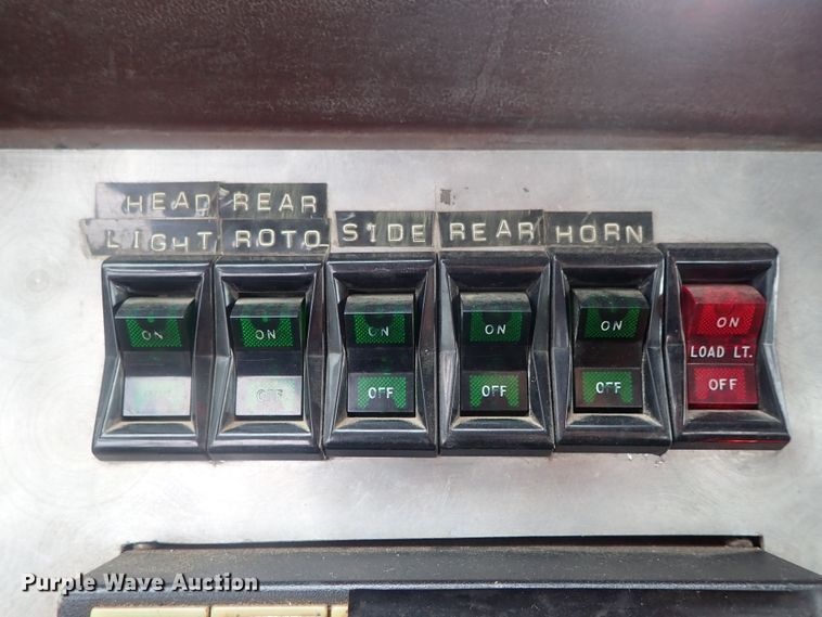 image for item DG2372 1978 Ford L8000  fire truck