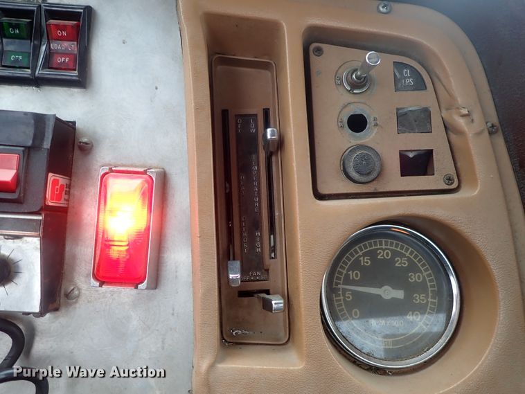 image for item DG2372 1978 Ford L8000  fire truck