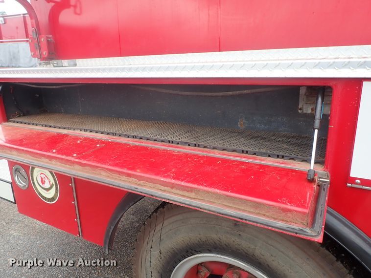 image for item DG2372 1978 Ford L8000  fire truck