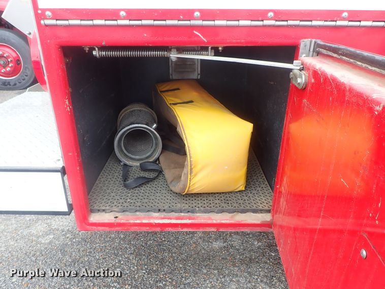 image for item DG2372 1978 Ford L8000  fire truck