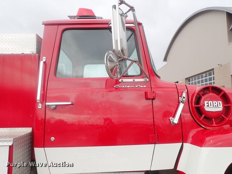image for item DG2372 1978 Ford L8000  fire truck