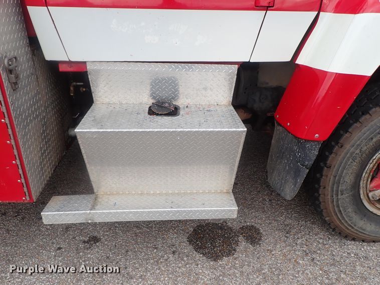 image for item DG2372 1978 Ford L8000  fire truck