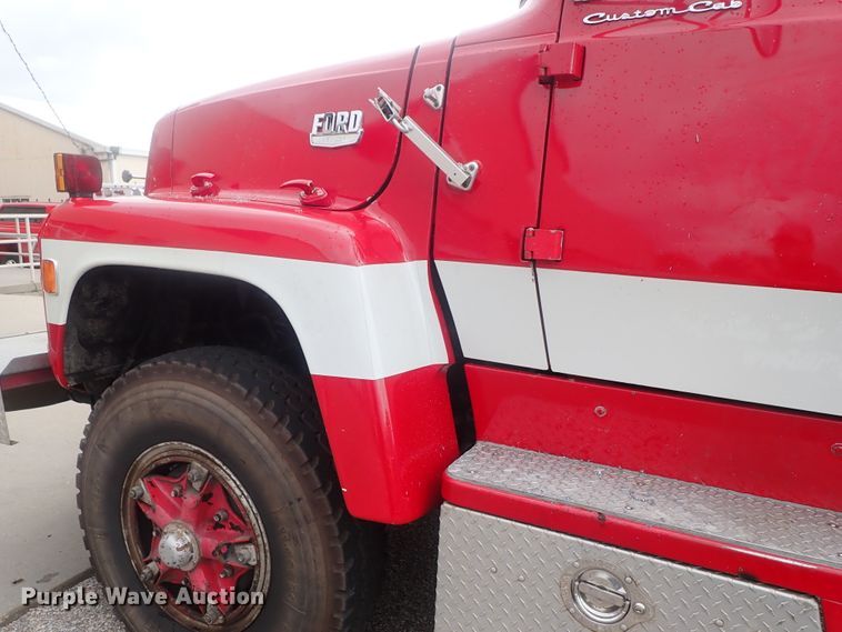 image for item DG2372 1978 Ford L8000  fire truck