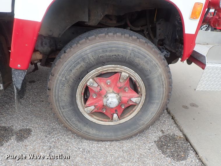 image for item DG2372 1978 Ford L8000  fire truck