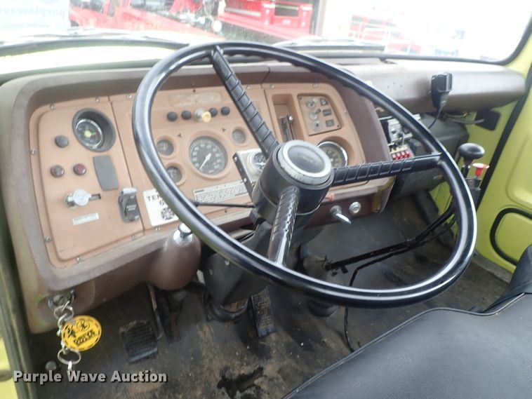 image for item DG2374 1978 Ford L8000  fire truck