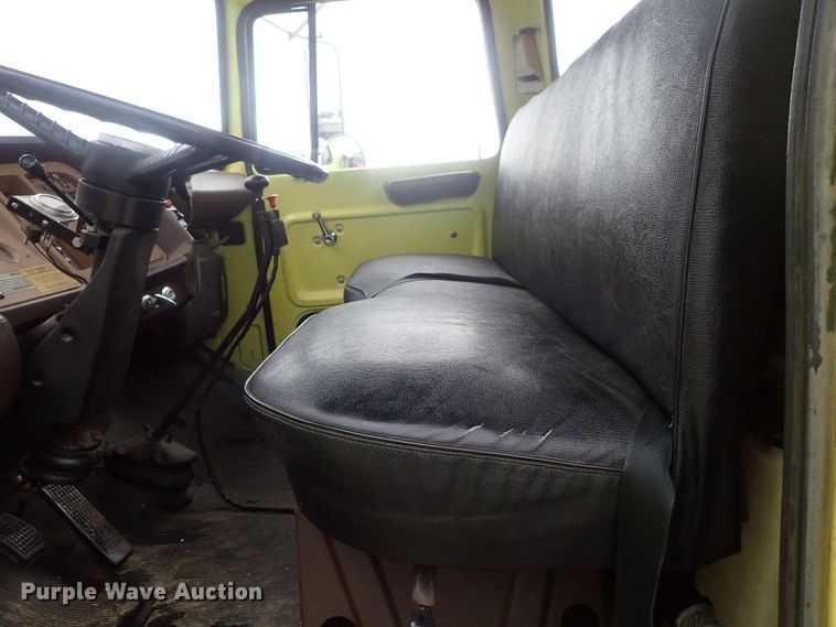 image for item DG2374 1978 Ford L8000  fire truck