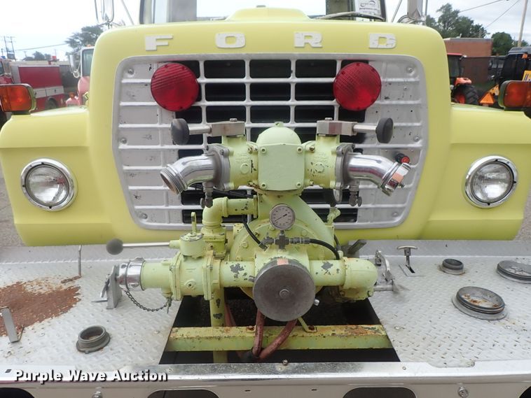 image for item DG2374 1978 Ford L8000  fire truck