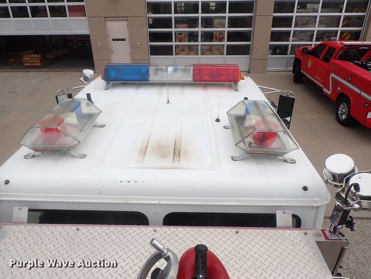 image for item DG2375 1999 Freightliner FL80  fire truck