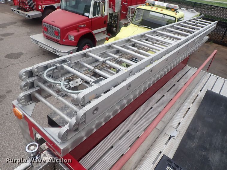 image for item DG2375 1999 Freightliner FL80  fire truck