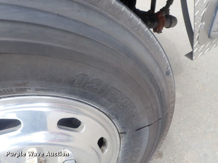 image for item DG2375 1999 Freightliner FL80  fire truck