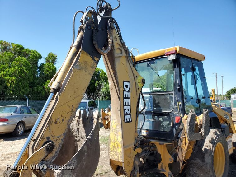 image for item DG5028 1997 John Deere 310E  backhoe
