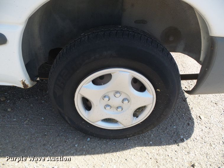 image for item DH4972 2000 Dodge Grand Caravan  van