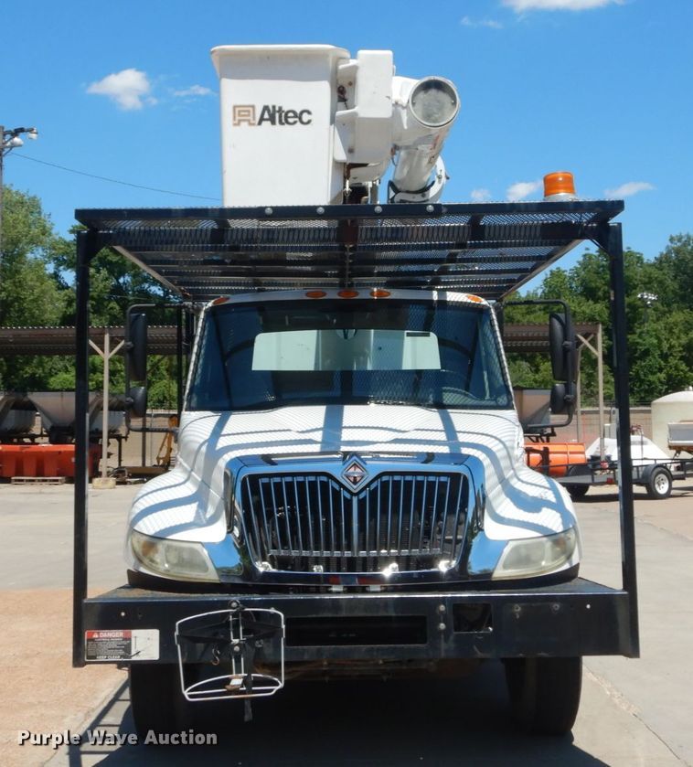 image for item DH5121 2007 International 4300  forestry bucket truck