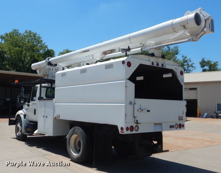 image for item DH5121 2007 International 4300  forestry bucket truck
