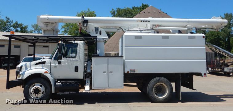 image for item DH5121 2007 International 4300  forestry bucket truck