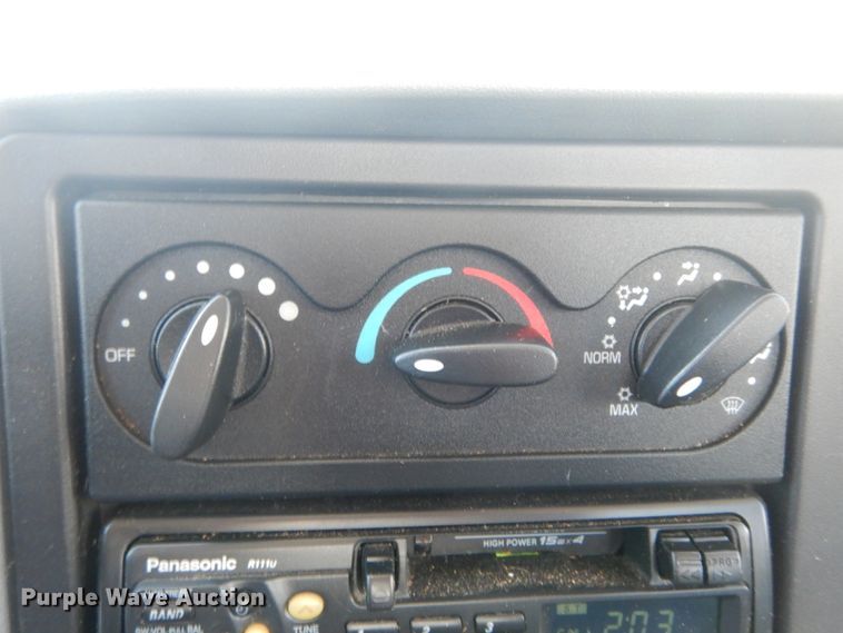 image for item DH5121 2007 International 4300  forestry bucket truck