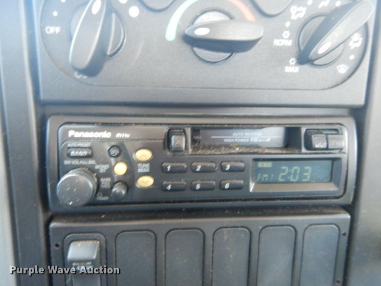 image for item DH5121 2007 International 4300  forestry bucket truck