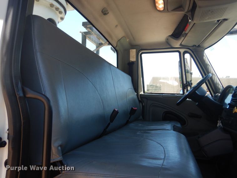 image for item DH5121 2007 International 4300  forestry bucket truck