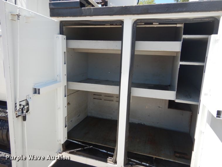 image for item DH5121 2007 International 4300  forestry bucket truck