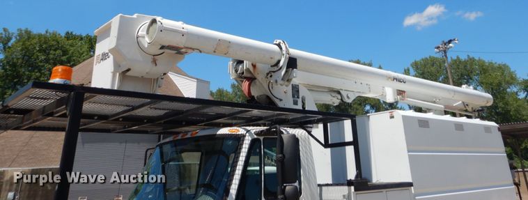 image for item DH5121 2007 International 4300  forestry bucket truck