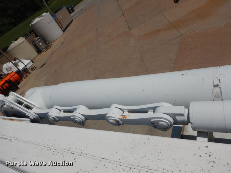 image for item DH5121 2007 International 4300  forestry bucket truck