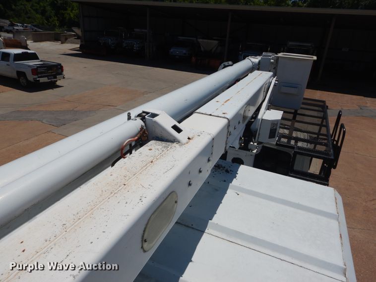 image for item DH5121 2007 International 4300  forestry bucket truck