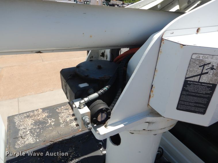 image for item DH5121 2007 International 4300  forestry bucket truck